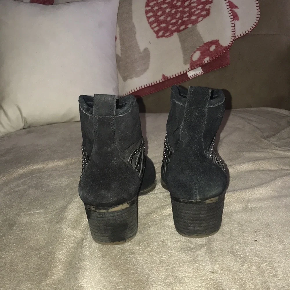 Jessica Simpson ankle boots